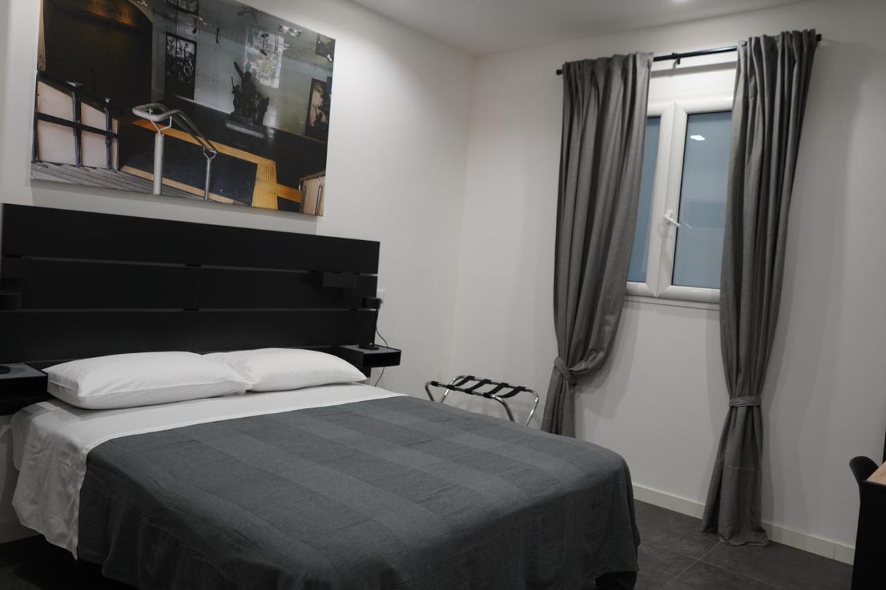 Dimora Metro Santacroce Bed & Breakfast Napoli Exterior foto